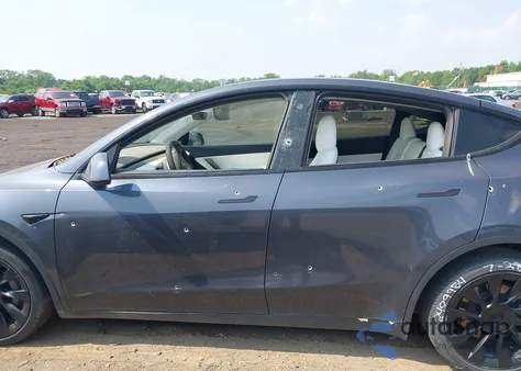 2021 Tesla Model Y Long Range Dual Motor All-Wheel Drive из США, поврежденный, VIN 5YJYGDEE7MF140144